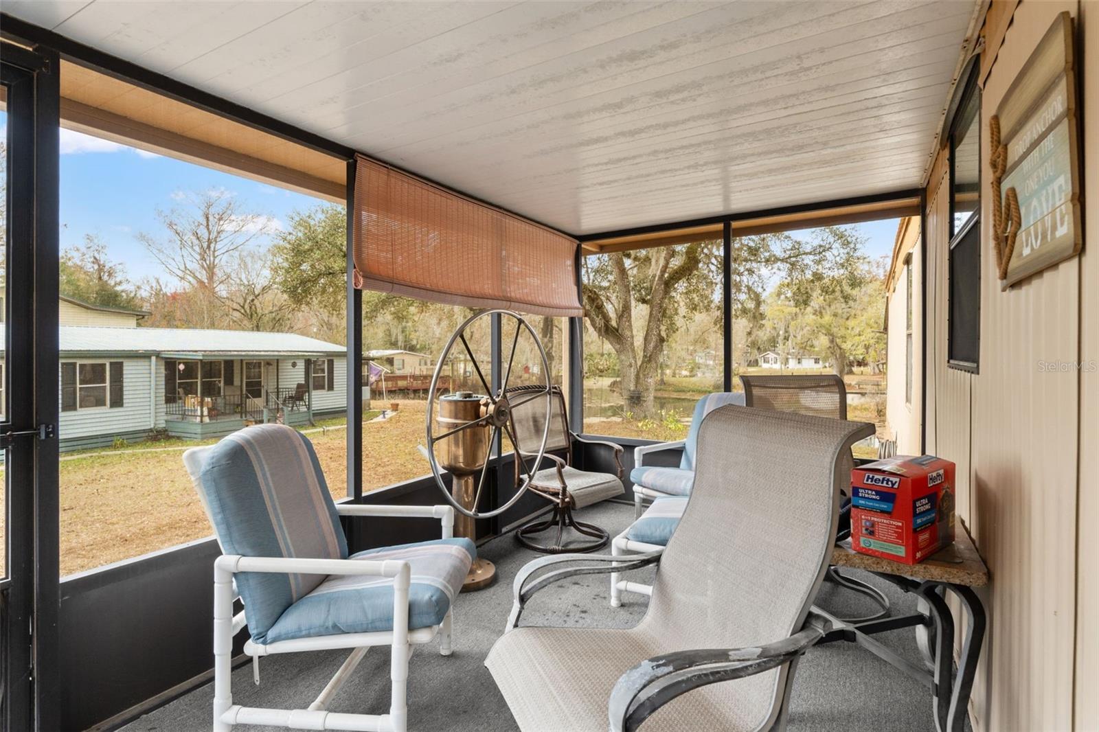 RIVER RETREATS - Residential