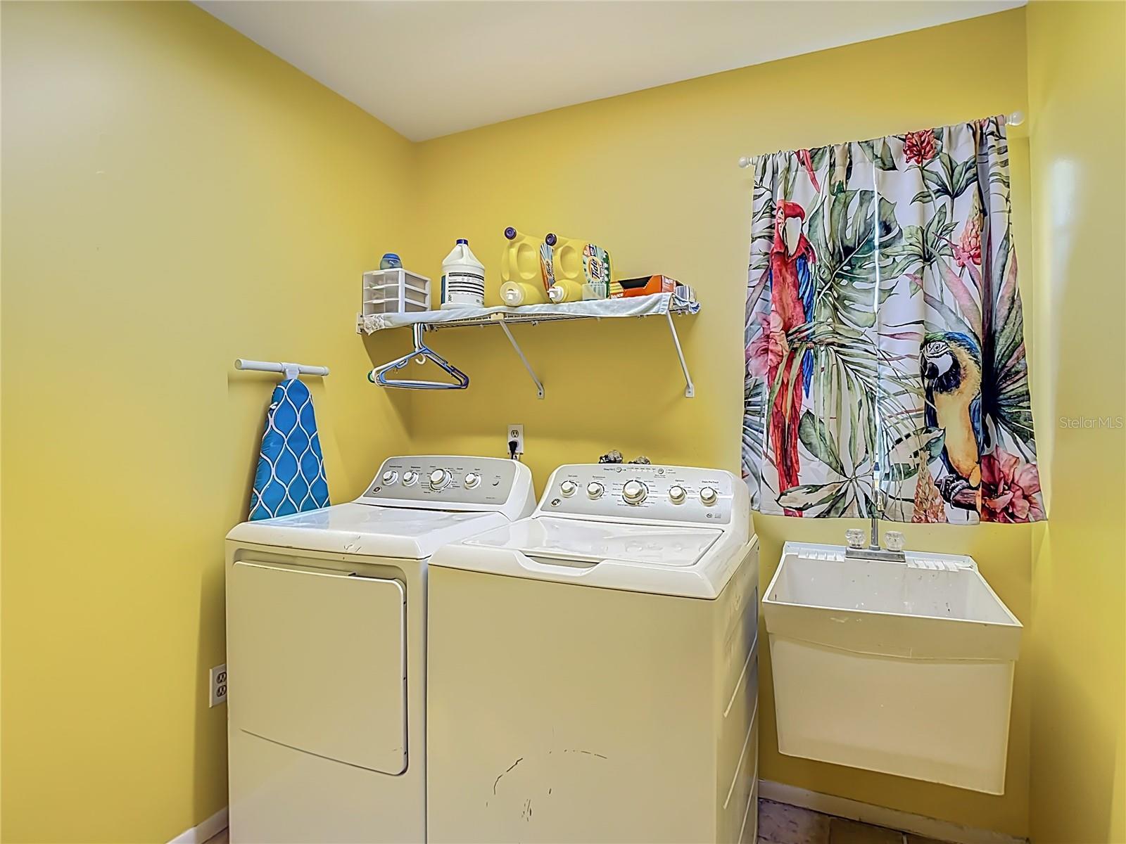 WINDSOR MILL - Residential