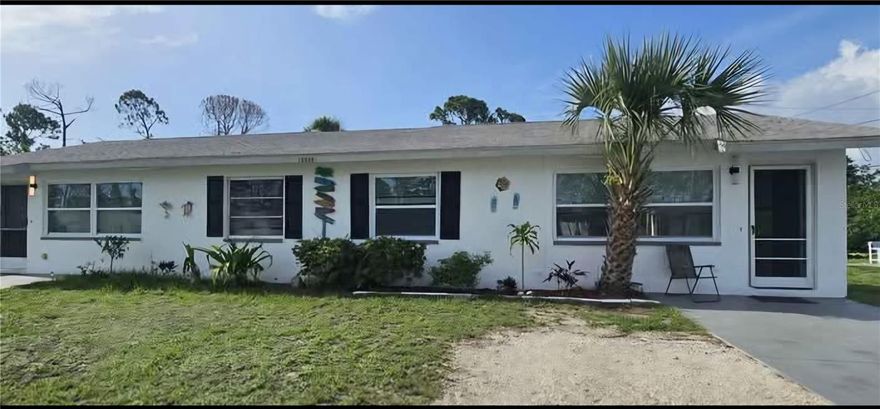 Duplex for rent. 2 bedroom, 1 bath. Storage shed with washer and dryer. Great location. Pets welcome with deposit! Owners are offering first month rent free with a 12 month lease. Must have last month's rent and security deposit upfront to move in. Contact me for more details or to view the property.