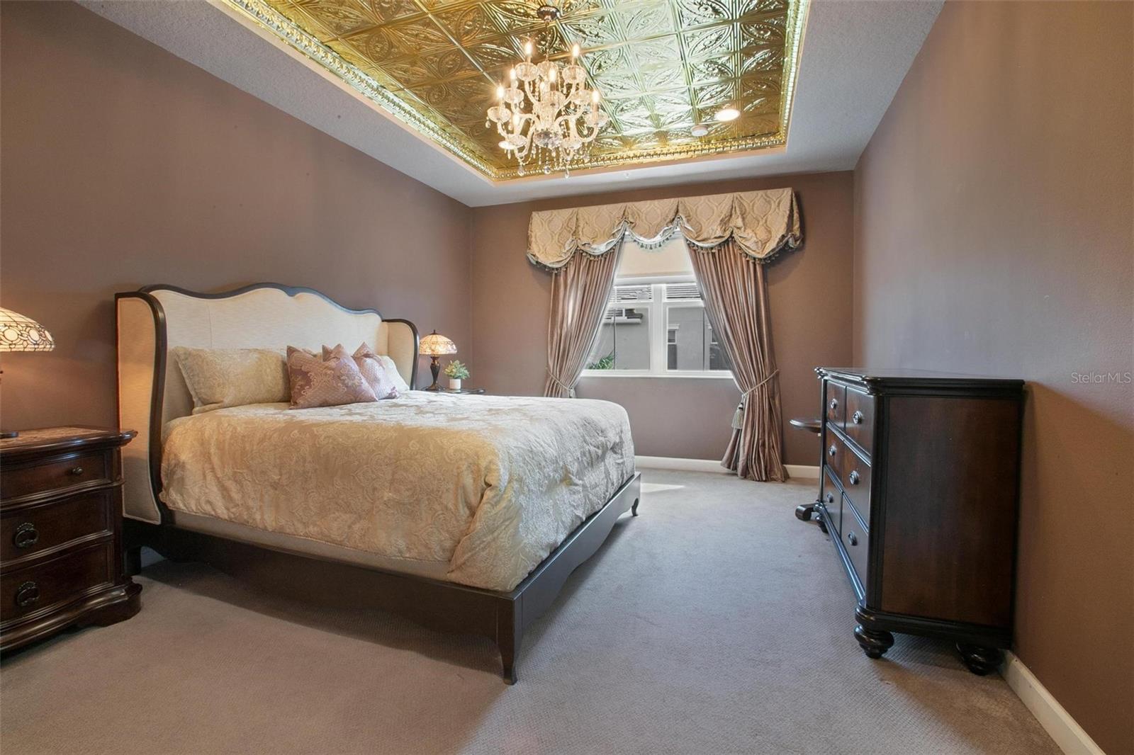 GRANDE OAKS AT HEATHROW - Residential