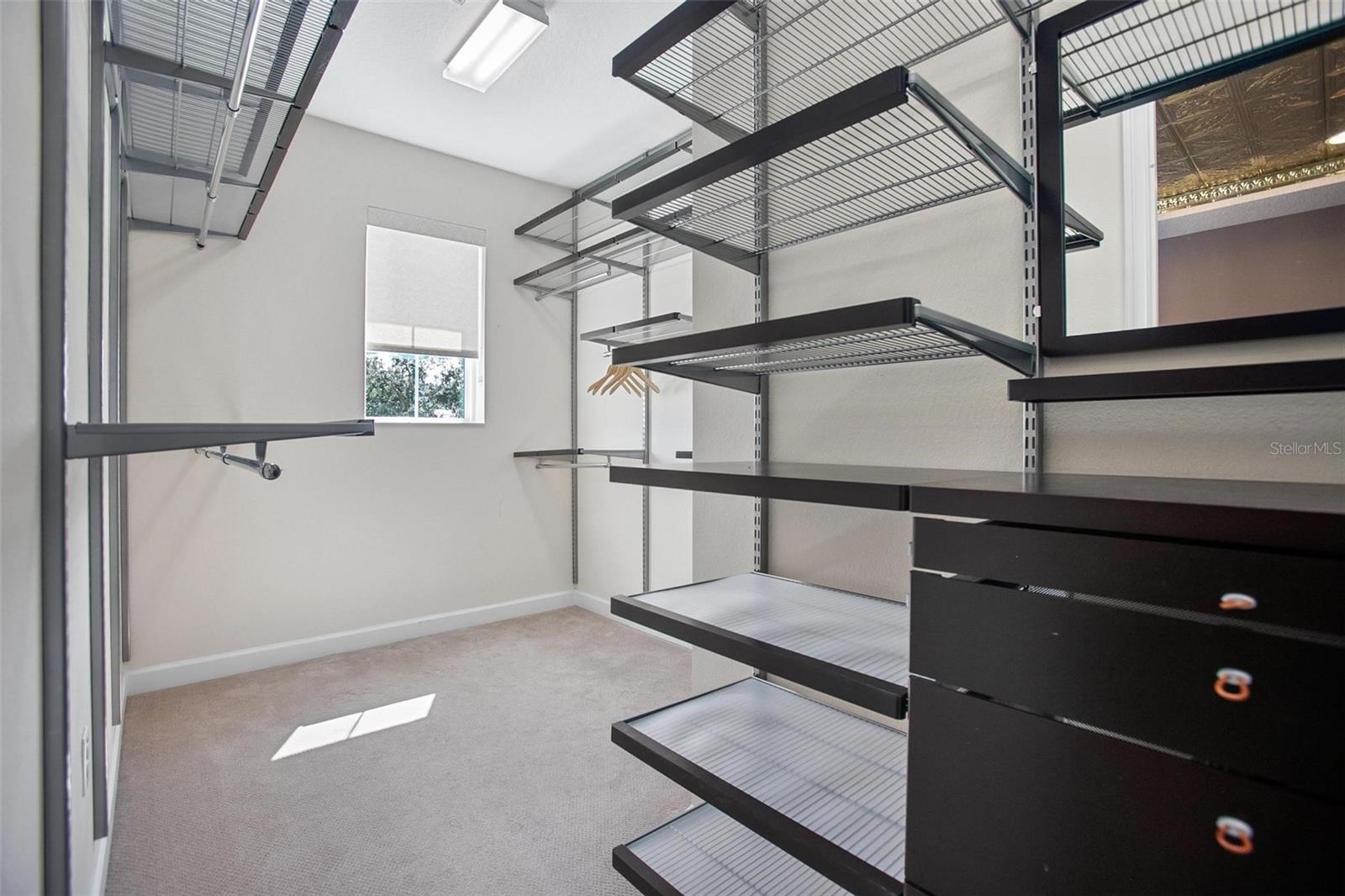 GRANDE OAKS AT HEATHROW - Residential