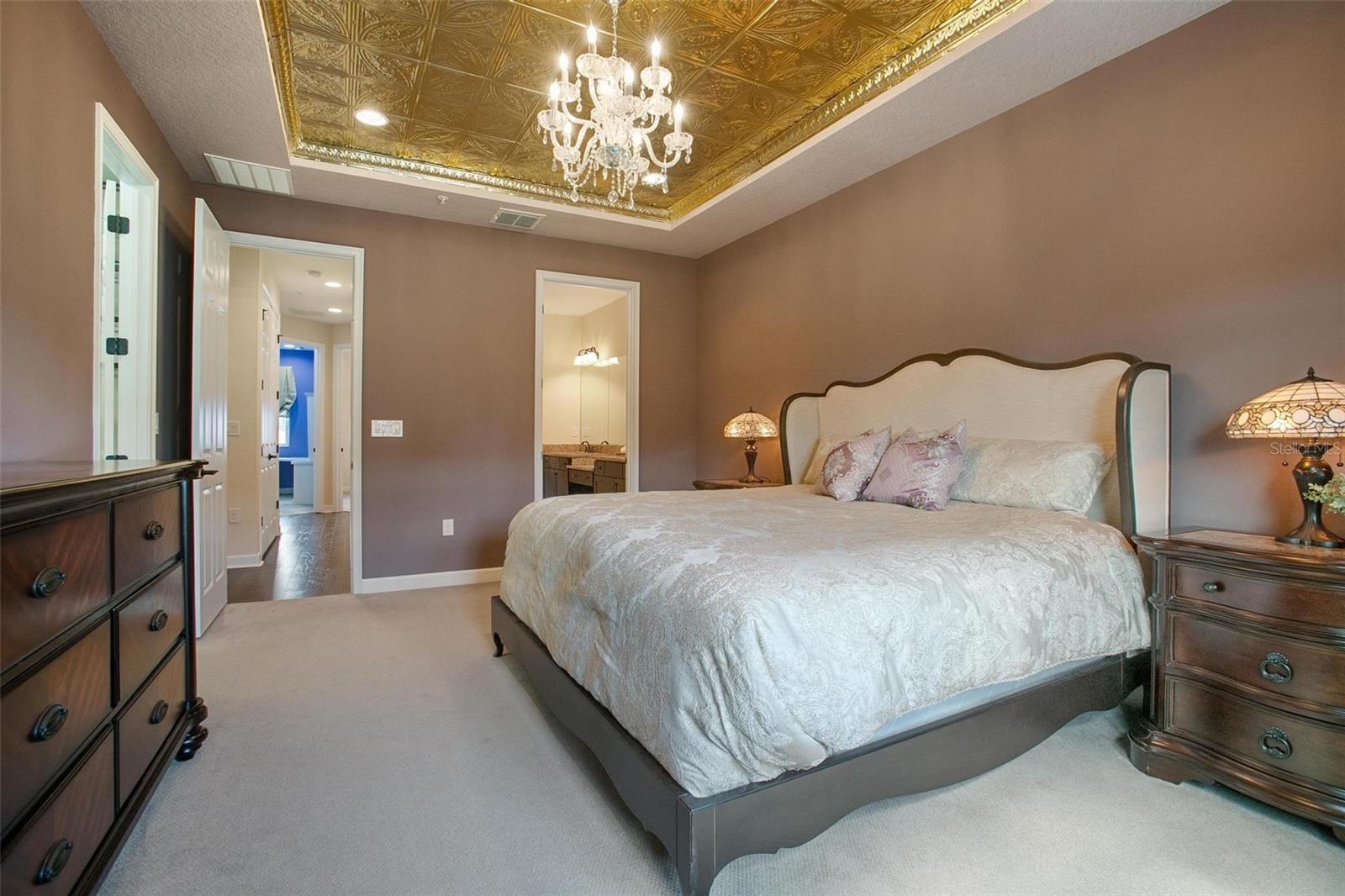 GRANDE OAKS AT HEATHROW - Residential