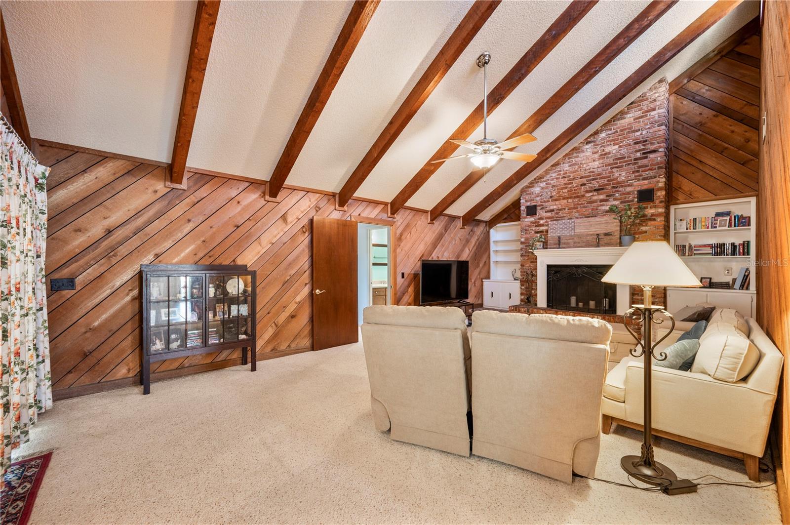 CYPRESS POINT - Residential