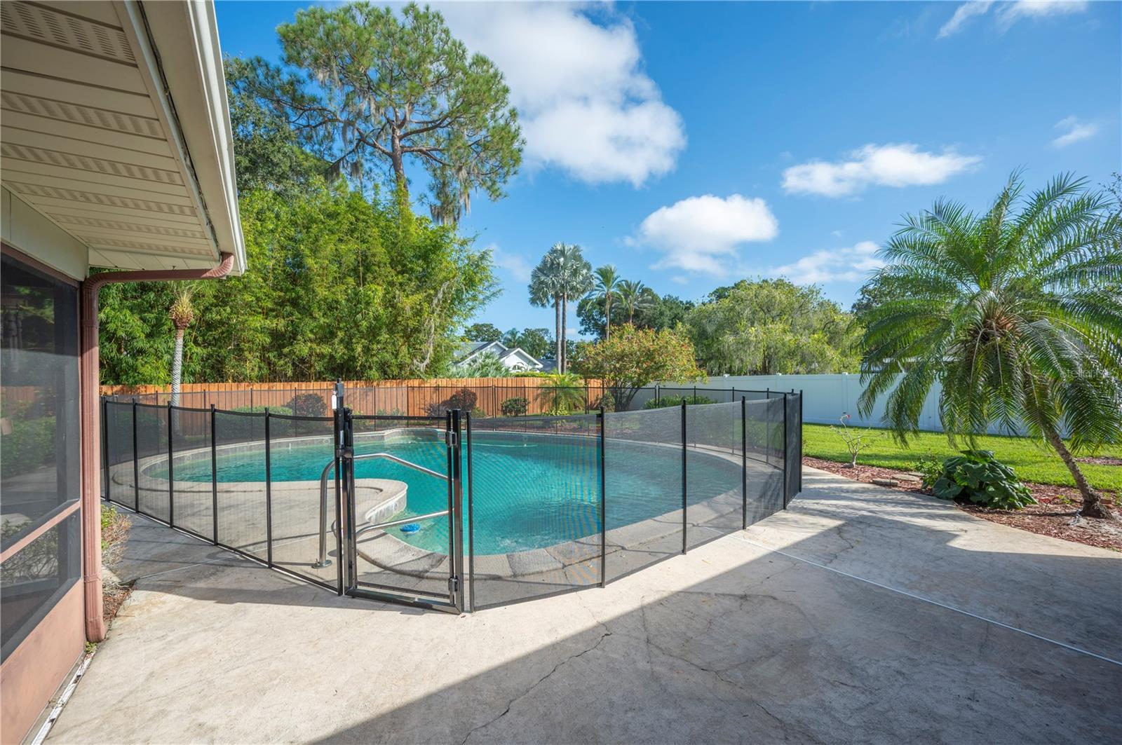 CYPRESS POINT - Residential