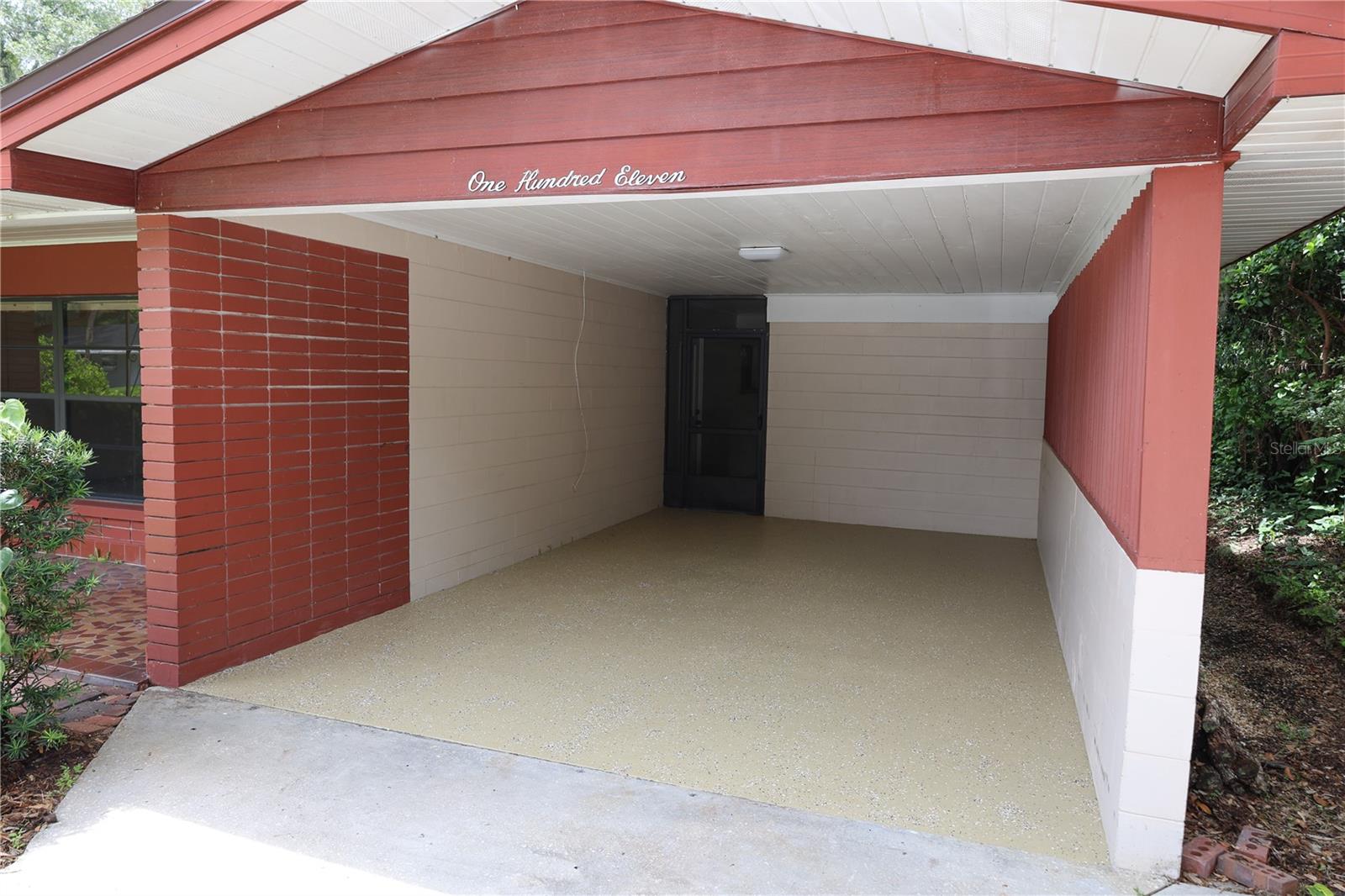 111 DEEN BOULEVARD