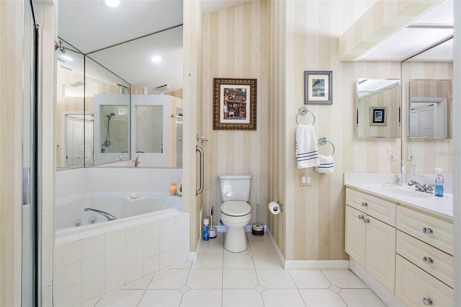 COLLEGE LANDINGS REP - Residential