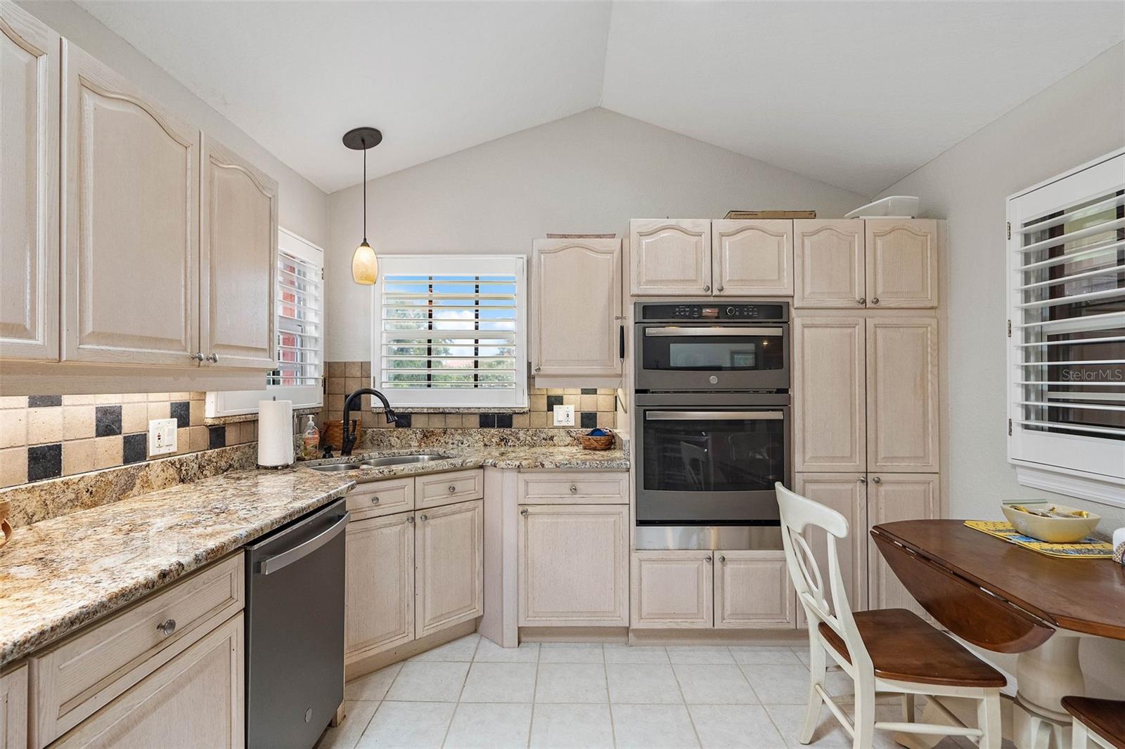 COLLEGE LANDINGS REP - Residential