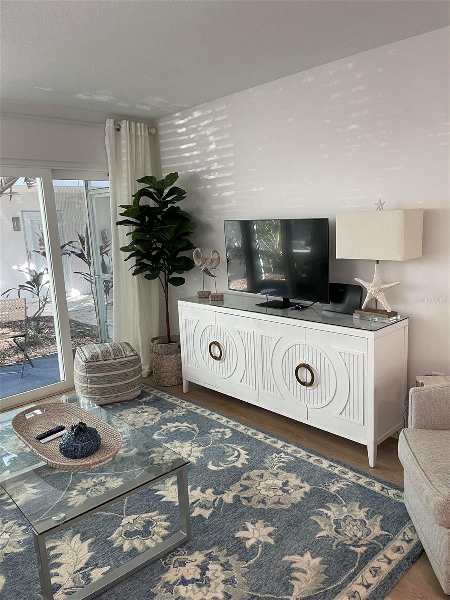 IMPERIAL HOUSE OF VENICE - Residential Lease
