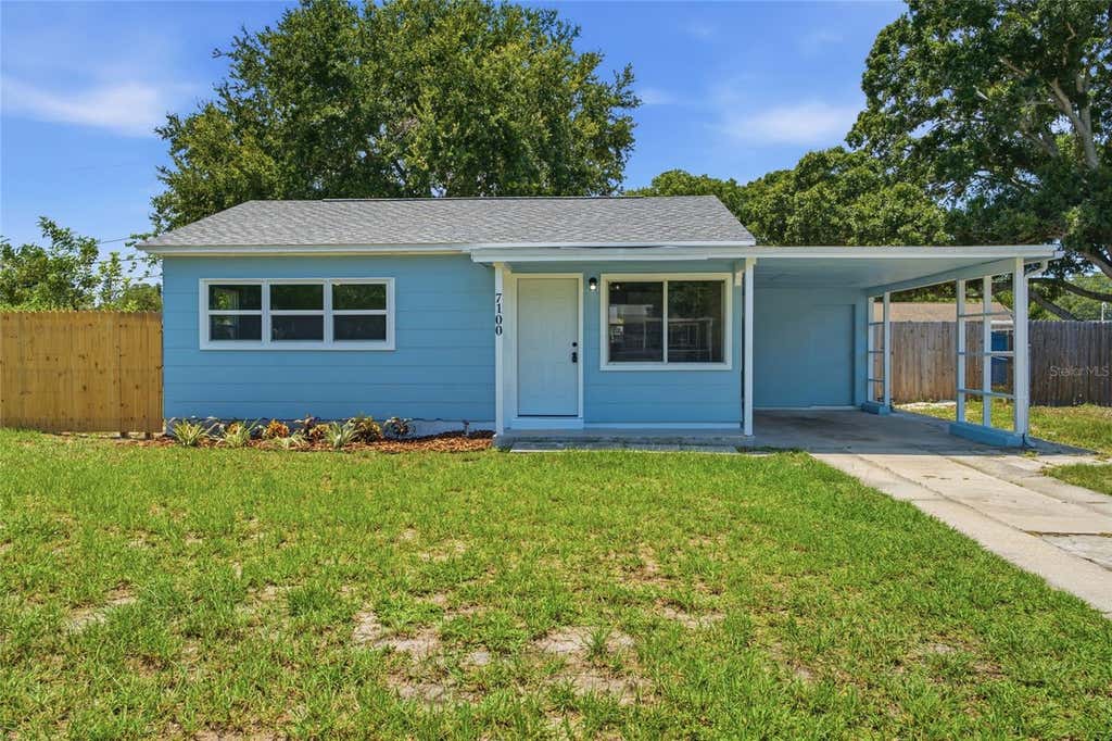 Photo of 7100 13th Street N, St Petersburg, FL 33702 (MLS # L4963902)