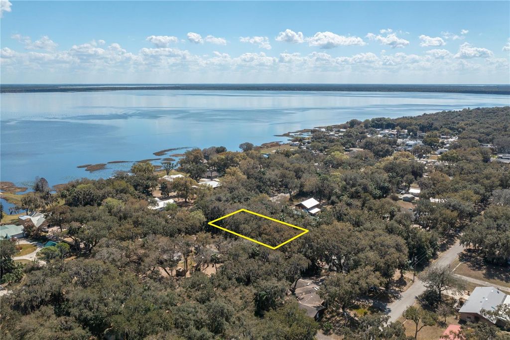 Photo of 0 W Beach Parkway, Lake Wales, FL 33898 (MLS # P4937980)