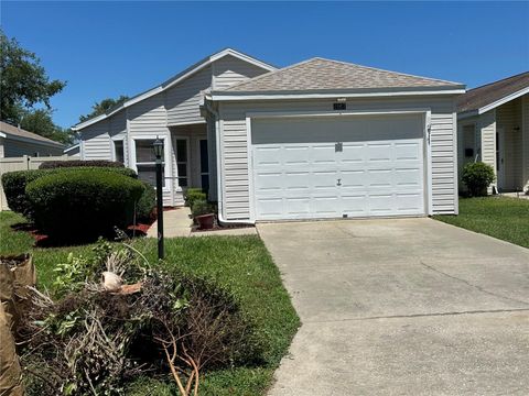 Photo of 4967 Heron Run Circle, Leesburg, FL 34748 (MLS # G5111091)