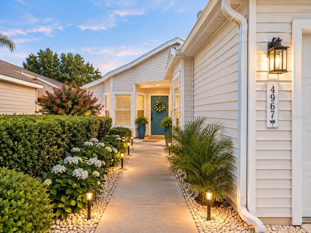Photo of 4967 Heron Run Circle, Leesburg, FL 34748 (MLS # G5111091)