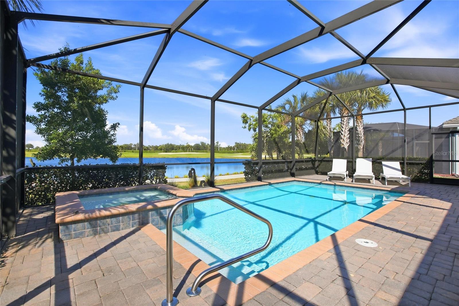 TERN BAY GOLF & CNTRY CLUB RESIDENCE - Residential