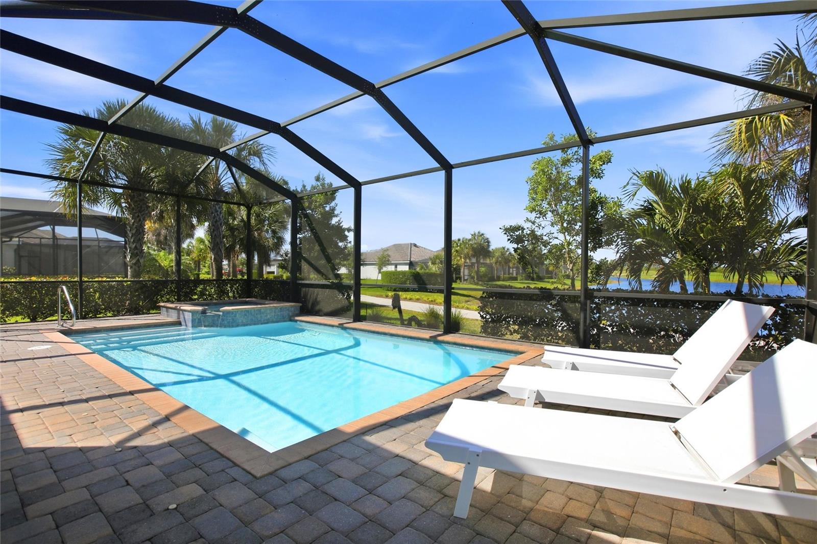 TERN BAY GOLF & CNTRY CLUB RESIDENCE - Residential