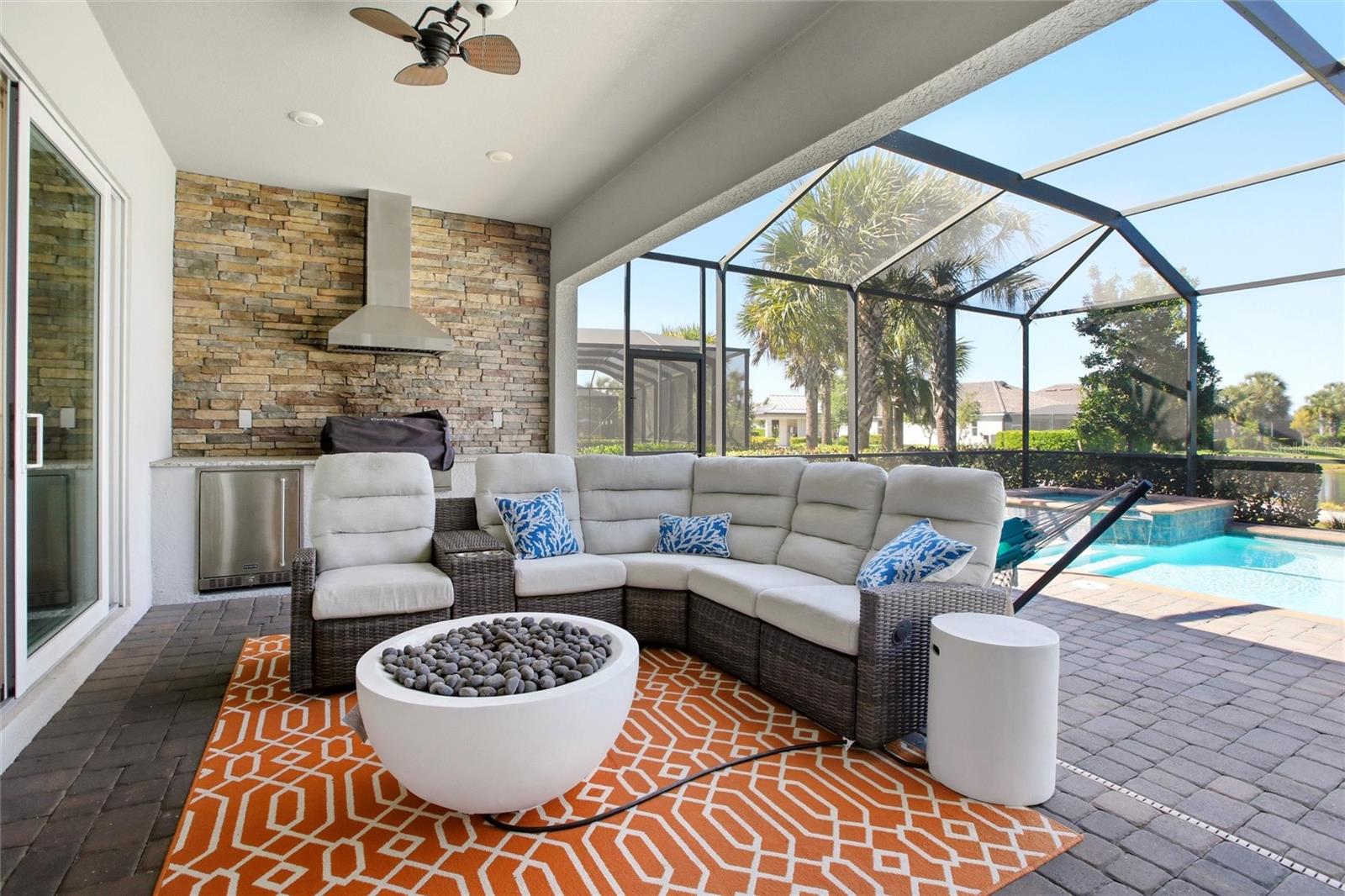 TERN BAY GOLF & CNTRY CLUB RESIDENCE - Residential