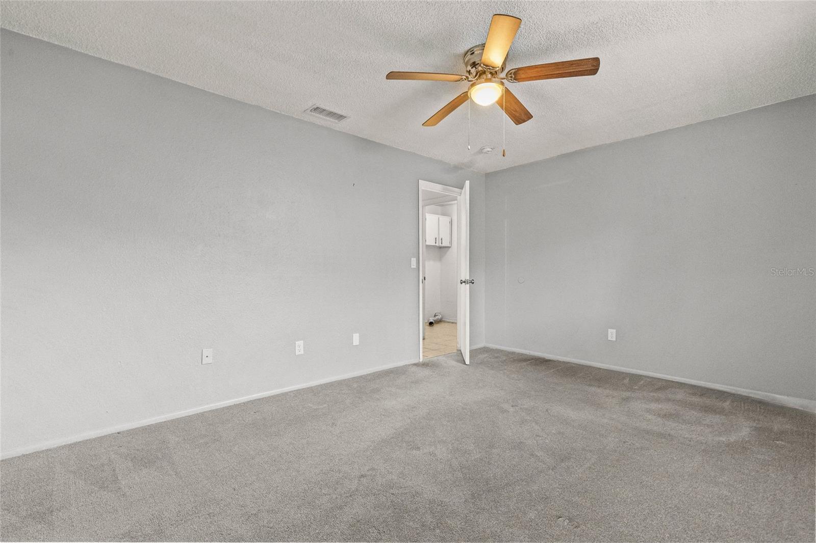 RUSTIC OAKS - Residential