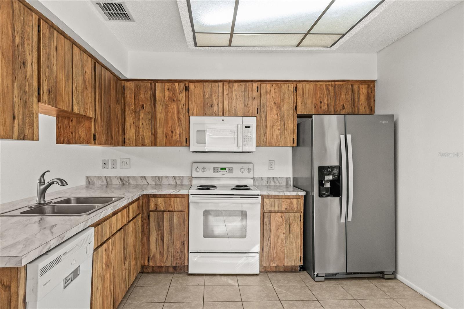 RUSTIC OAKS - Residential