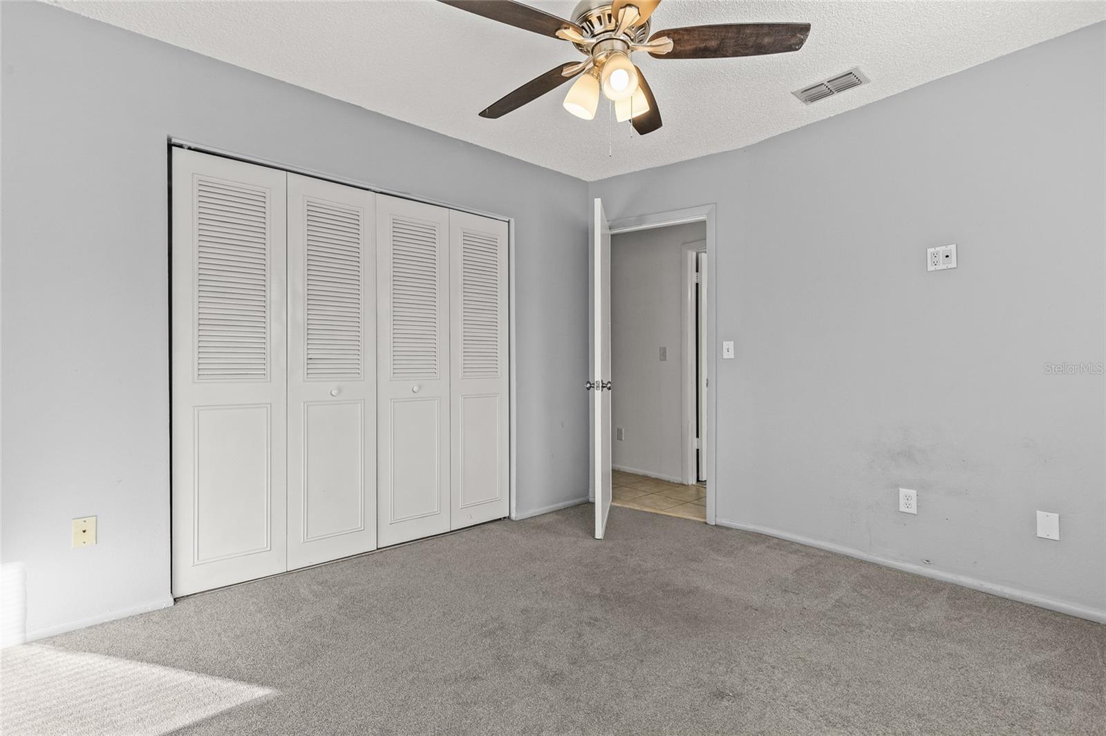 RUSTIC OAKS - Residential