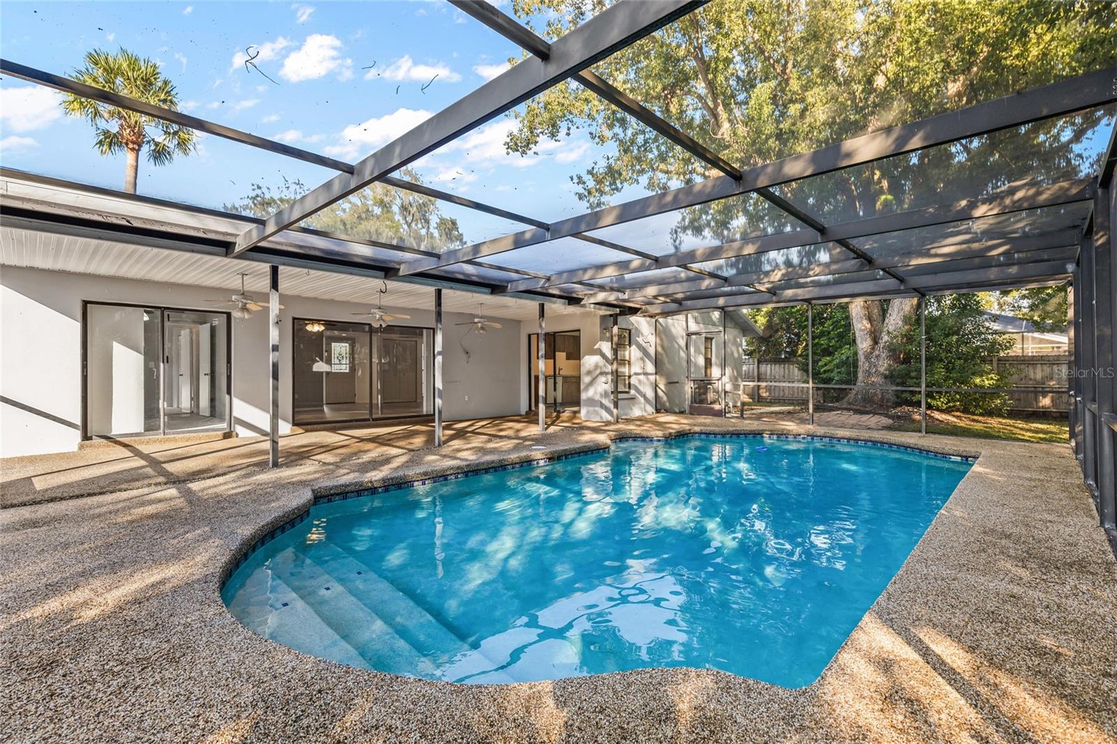 RUSTIC OAKS - Residential