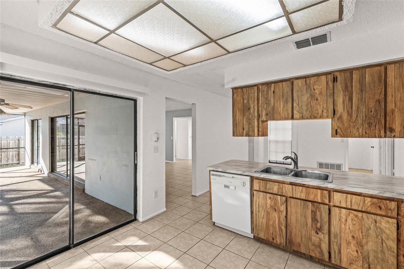 RUSTIC OAKS - Residential