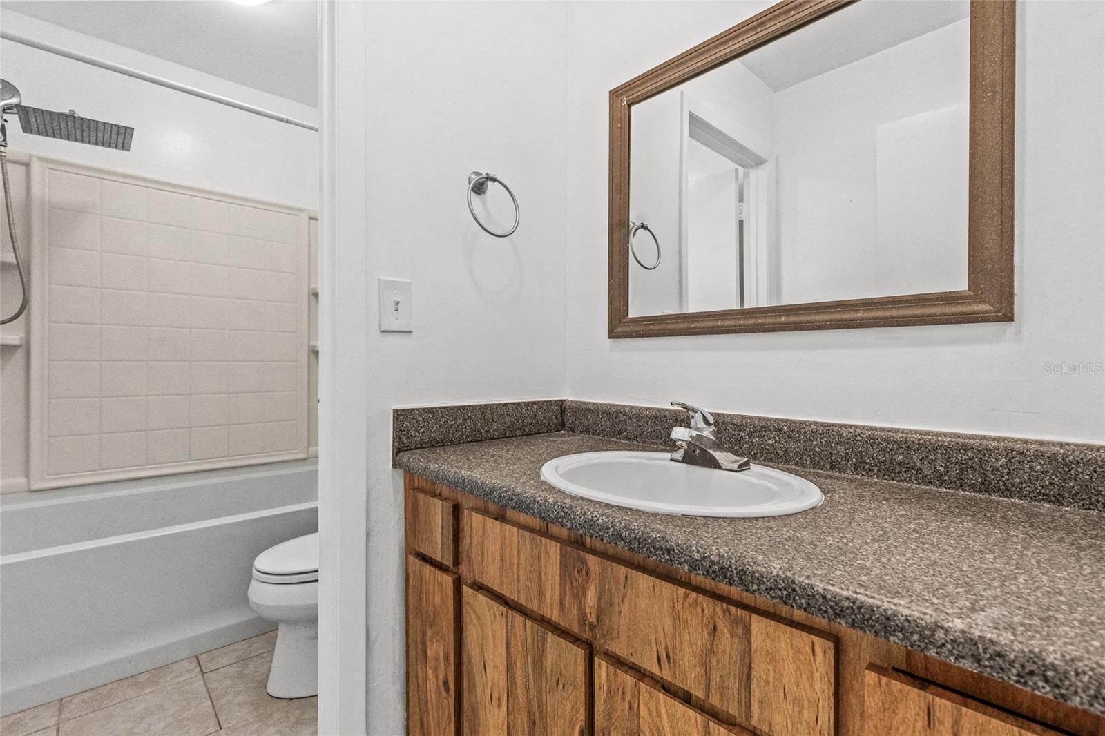 RUSTIC OAKS - Residential