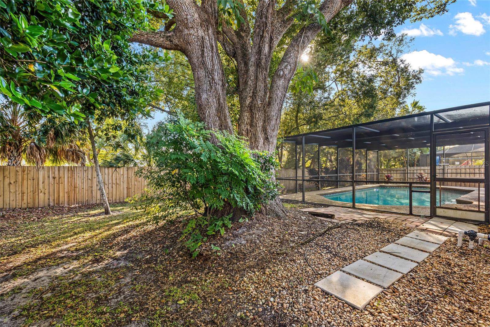 RUSTIC OAKS - Residential