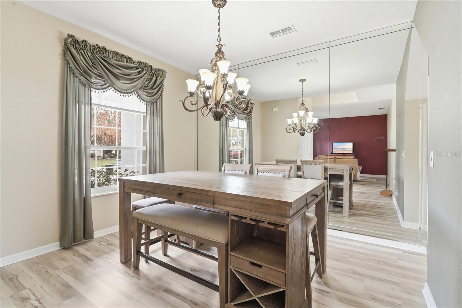 WINDSOR PLACE PH 02 - Residential