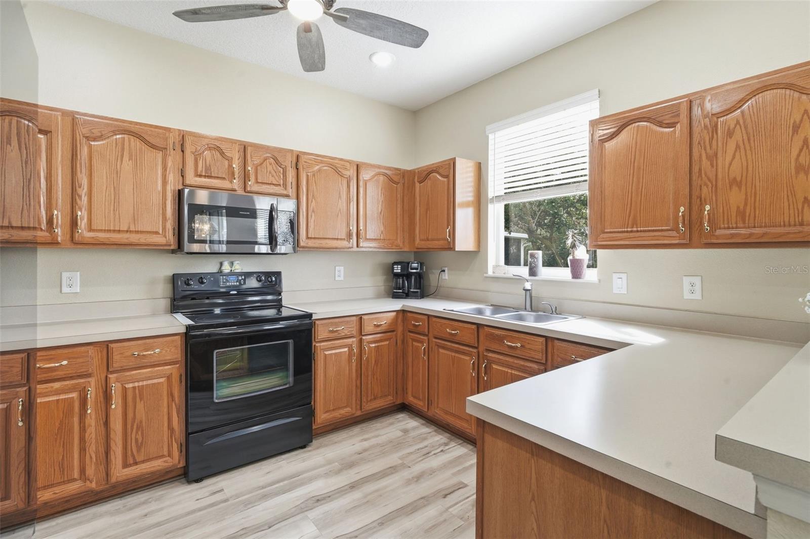 WINDSOR PLACE PH 02 - Residential