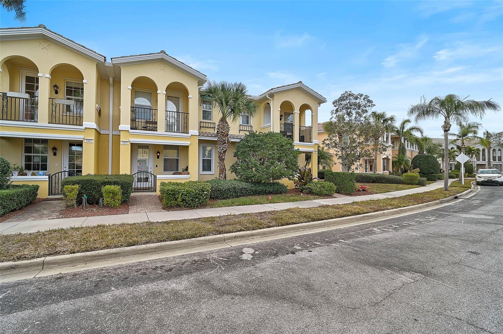 1605 NAPOLI DRIVE W