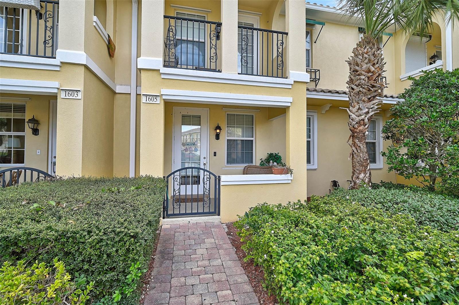 1605 NAPOLI DRIVE W