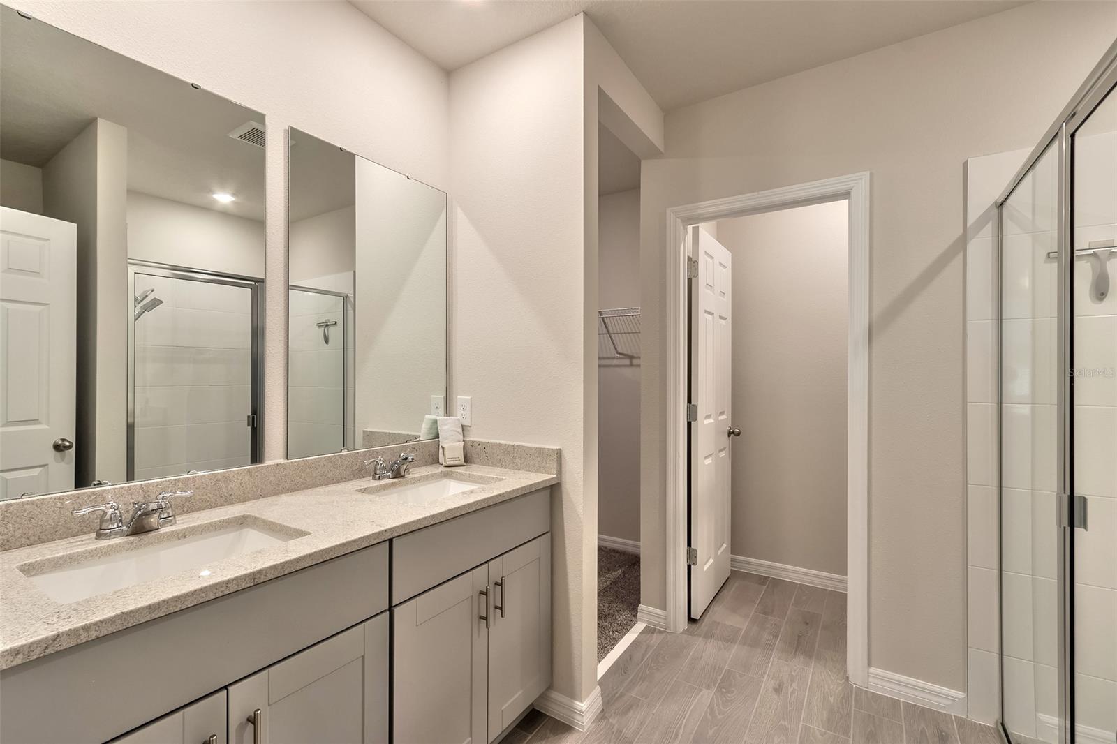 Sarinna Lakes - Residential