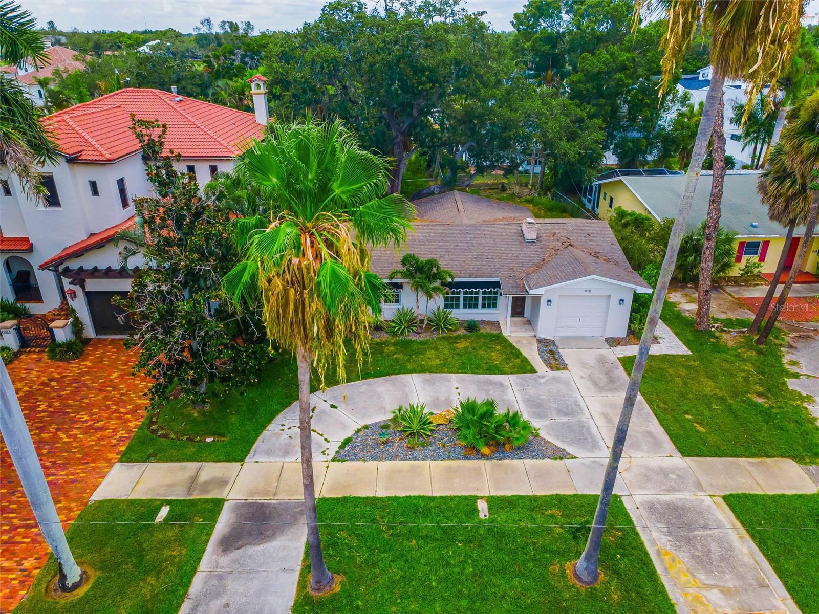 910 SNELL ISLE BOULEVARD NE