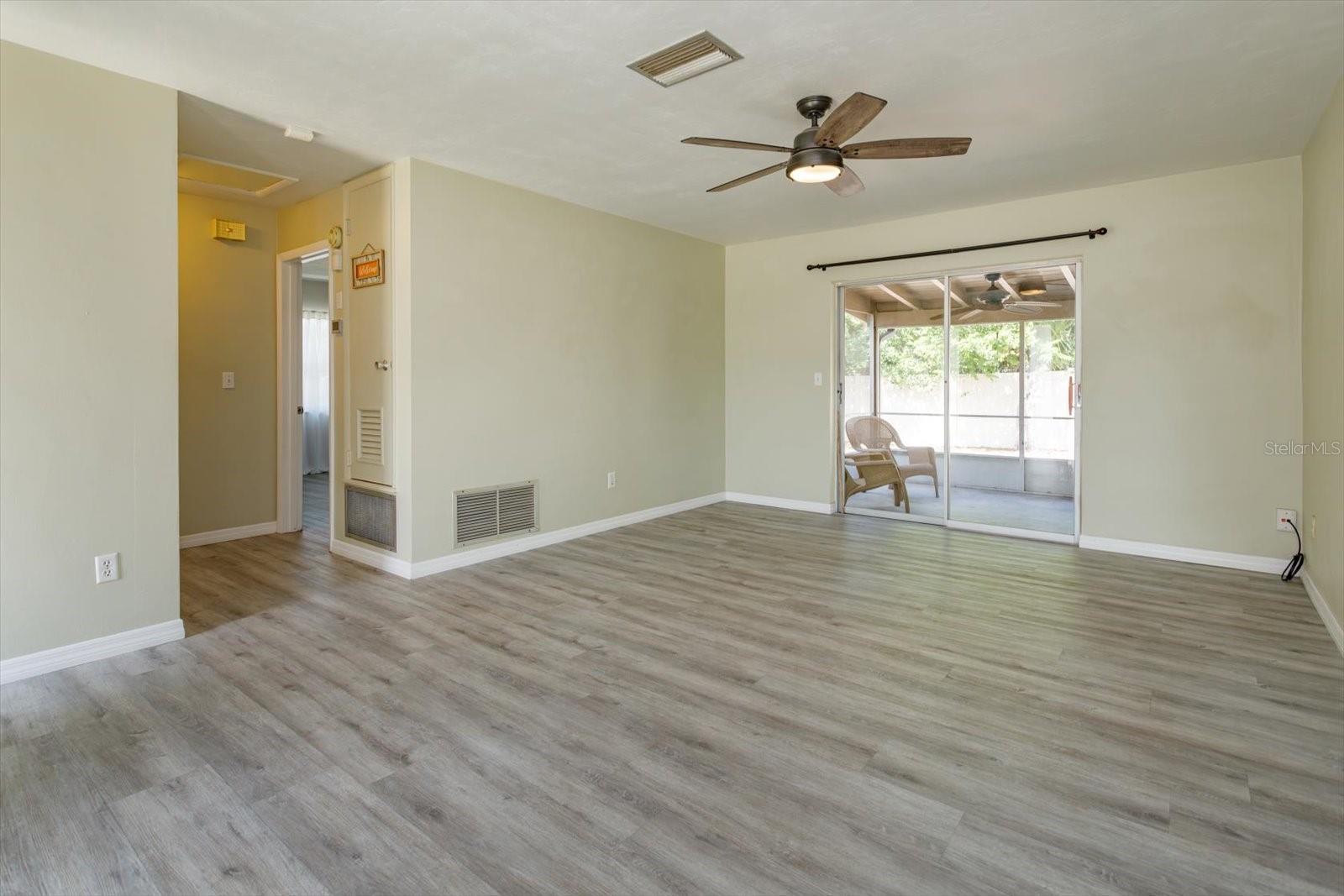 DELTONA LAKES UNIT 25 - Residential