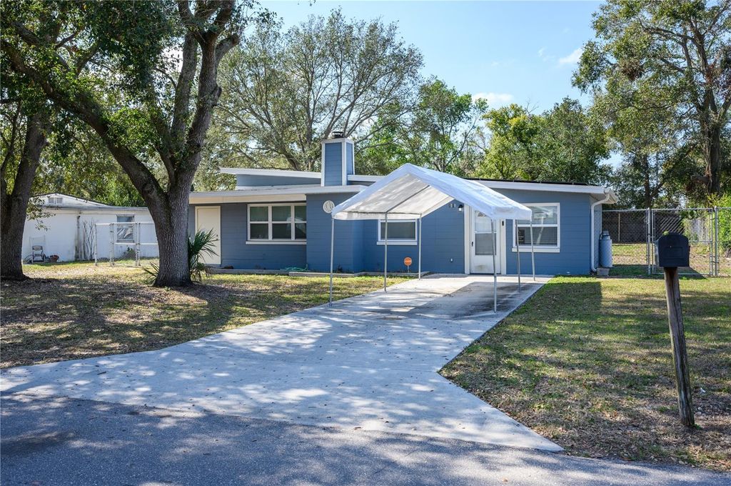 Photo of 1006 San Domingo Road, Orlando, FL 32808 (MLS # S5140457)