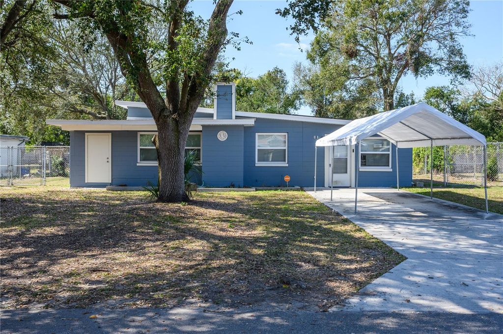 Photo of 1006 San Domingo Road, Orlando, FL 32808 (MLS # S5140457)