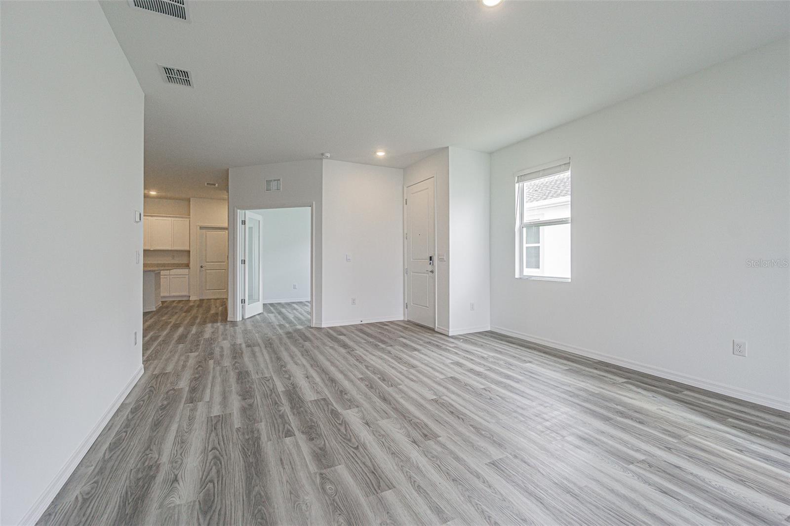 TOWNS/WOODSDALE PH 1 - Residential Lease