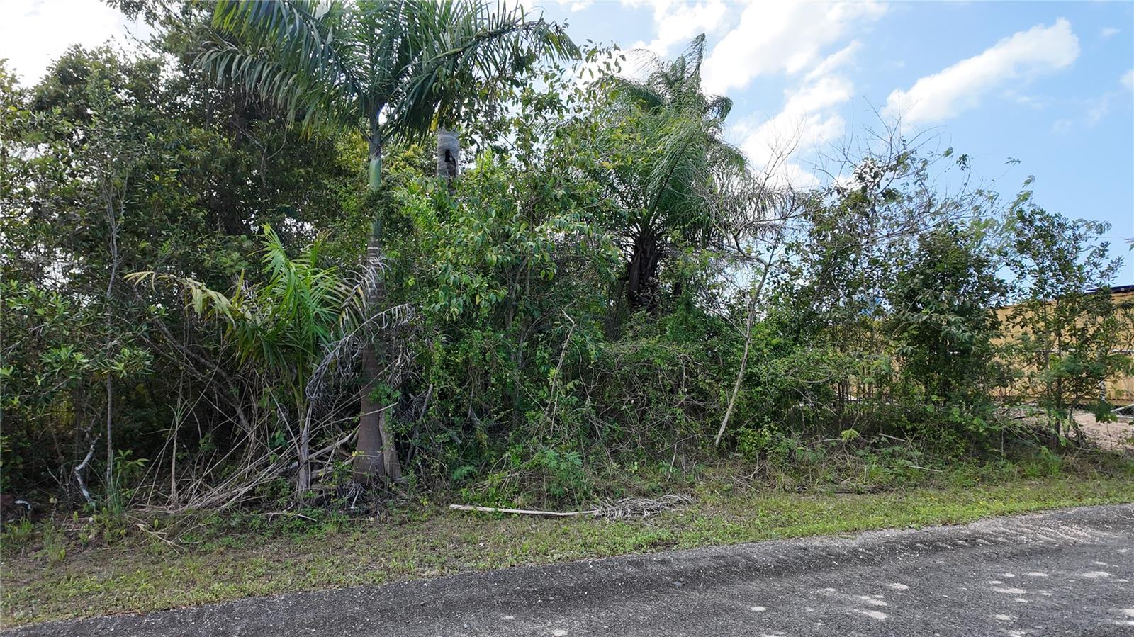 URB. EL DORADO CALLE MALAGA 80