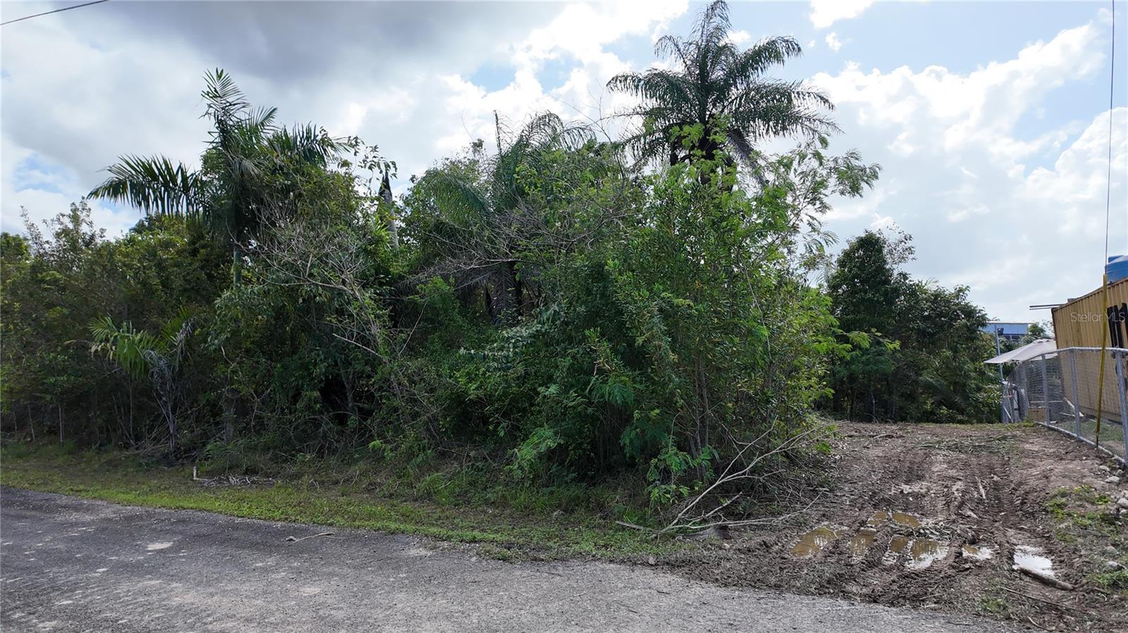 URB. EL DORADO CALLE MALAGA 80