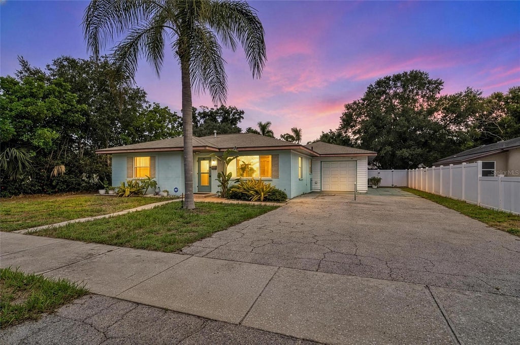 Photo of 2508 14th Avenue W #A &amp; B, Bradenton, FL 34205 (MLS # A4702135)