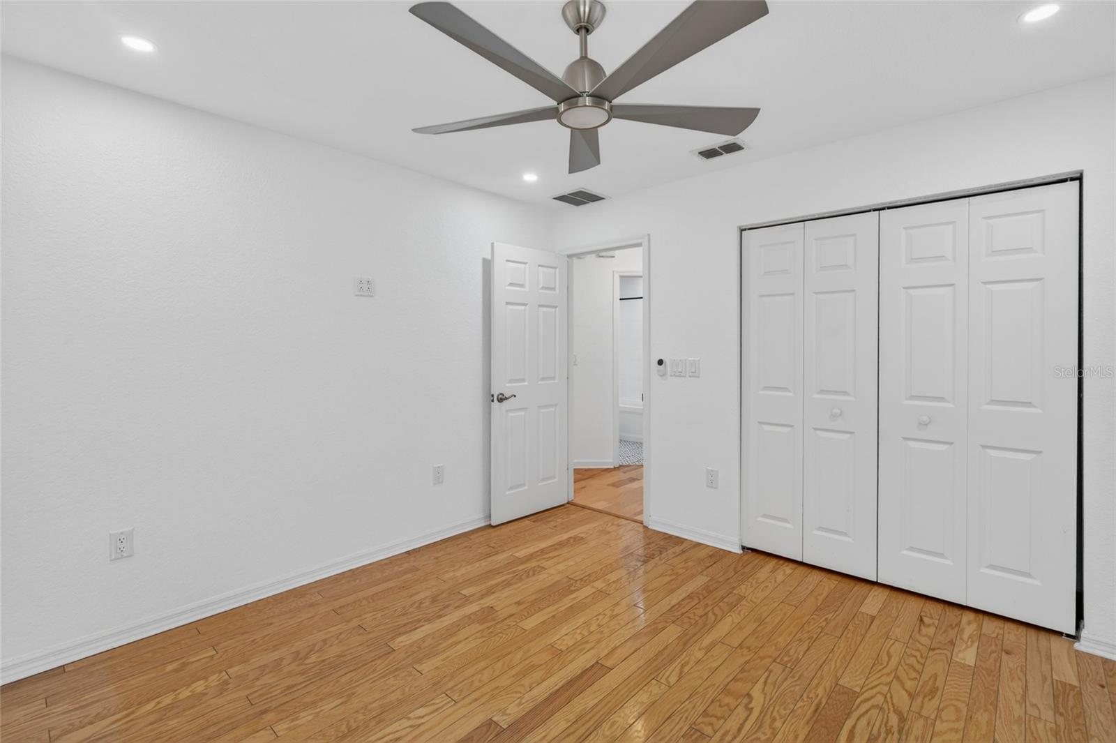 OAK RUN PRESERVE UN A - Residential