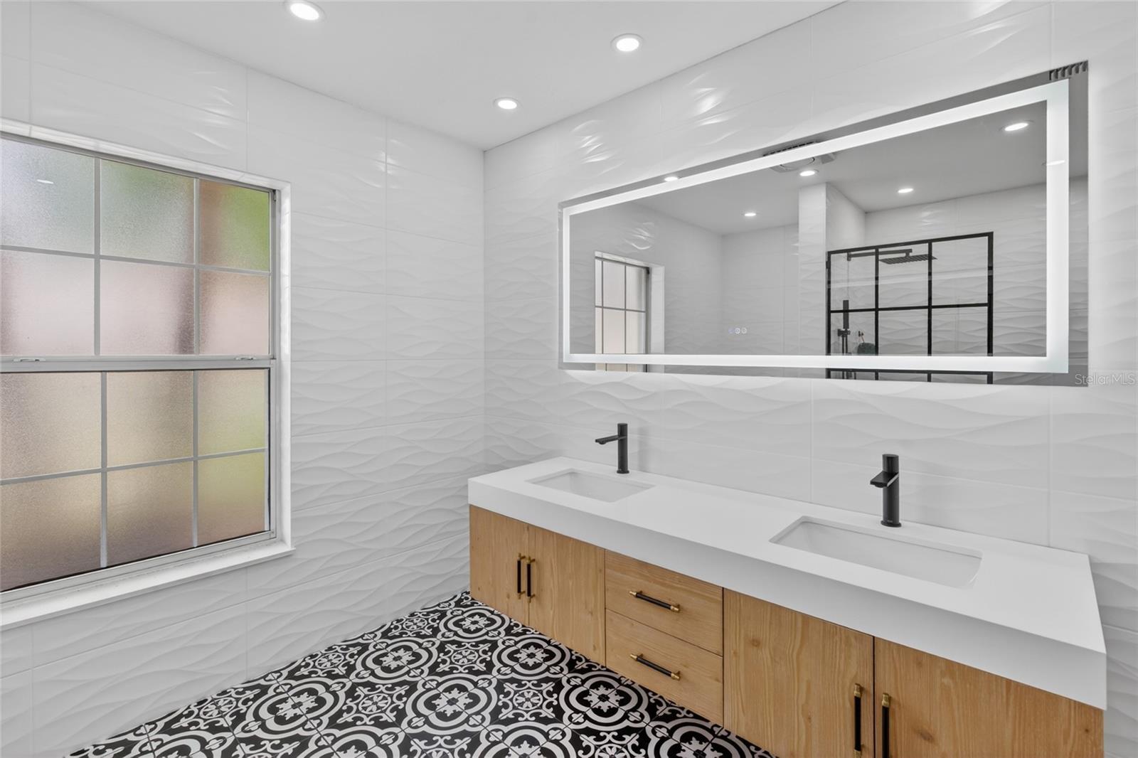 OAK RUN PRESERVE UN A - Residential