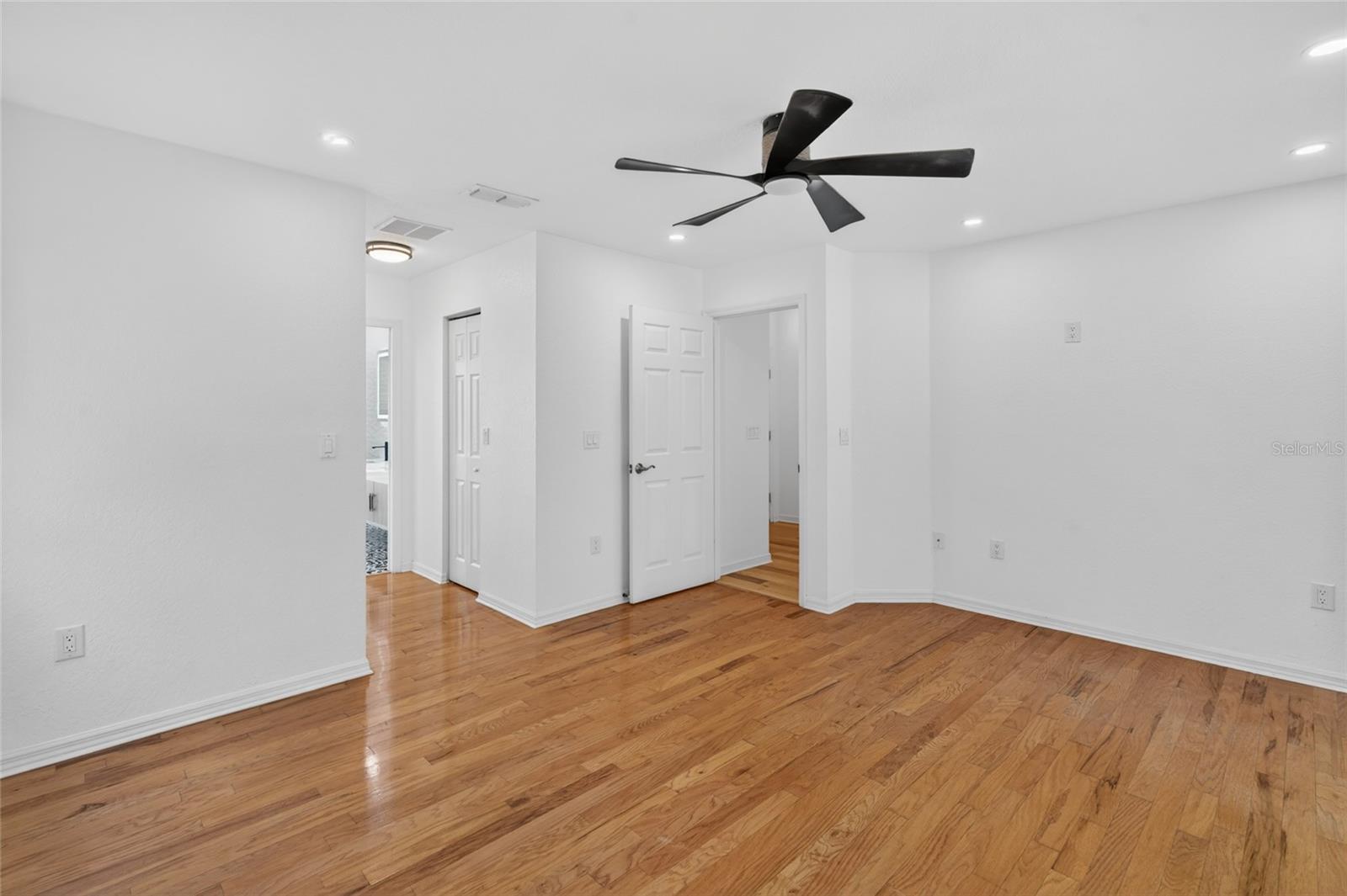 OAK RUN PRESERVE UN A - Residential