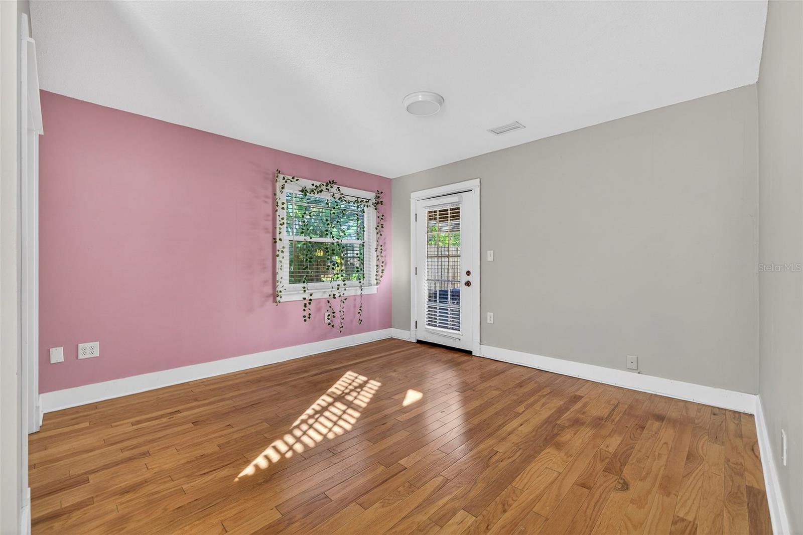 MARYLAND MANOR 2ND UNIT - Residential