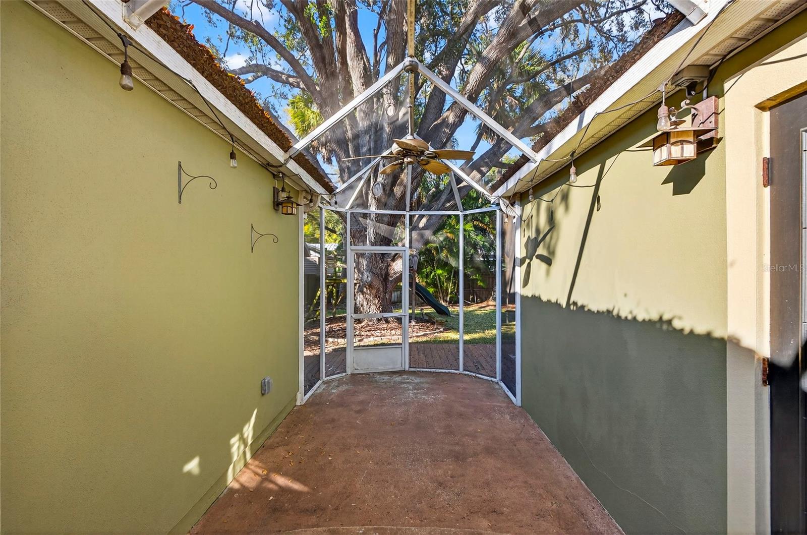 MARYLAND MANOR 2ND UNIT - Residential