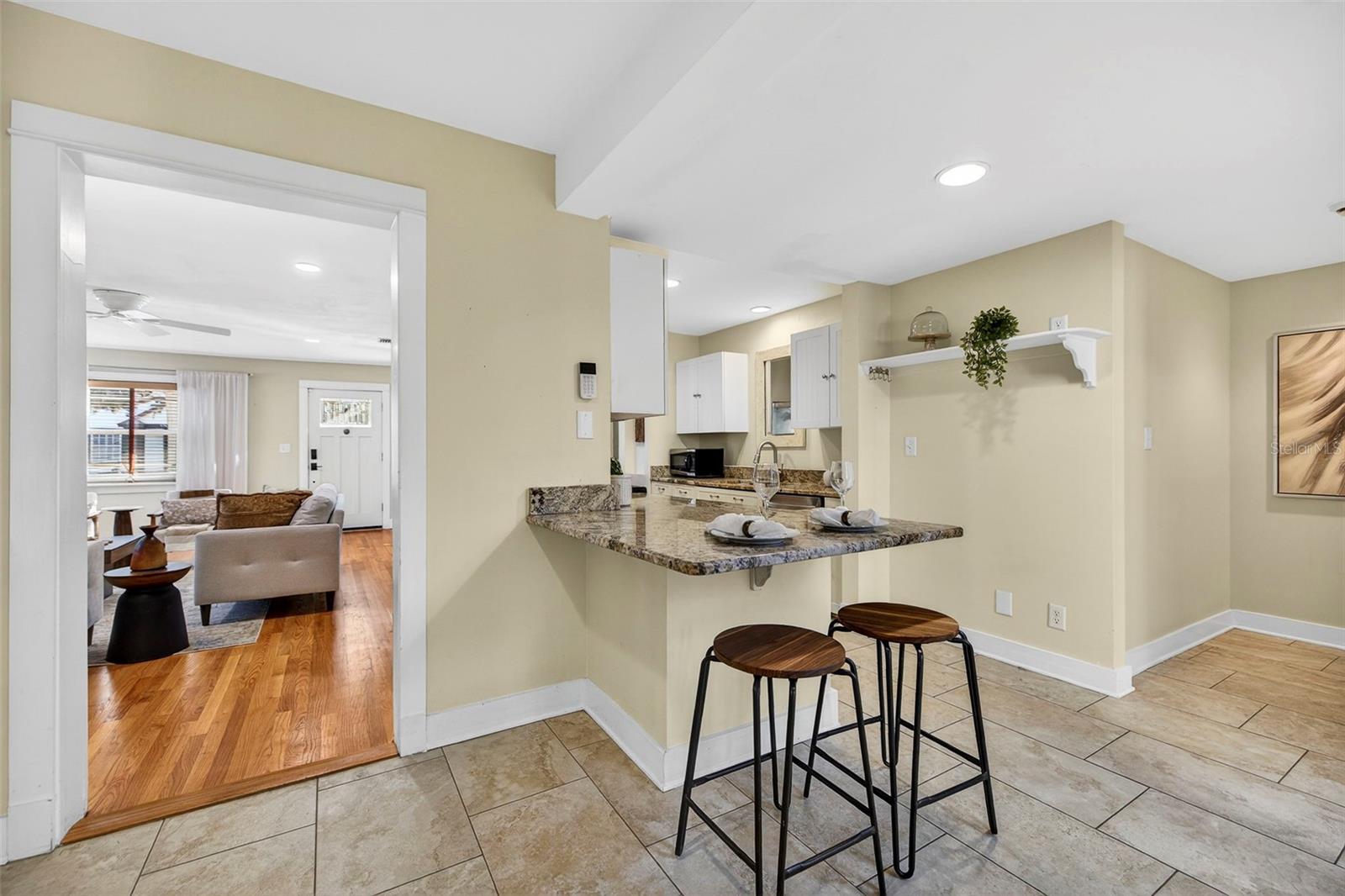 MARYLAND MANOR 2ND UNIT - Residential