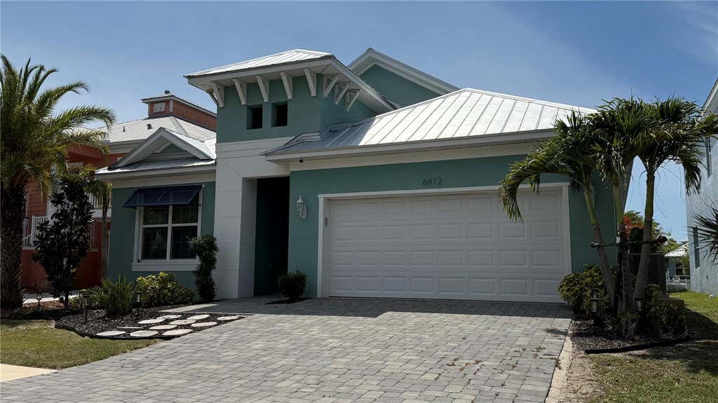 Photo of 6412 Grenada Island Avenue, Apollo Beach, FL 33572 (MLS # TB8523514)