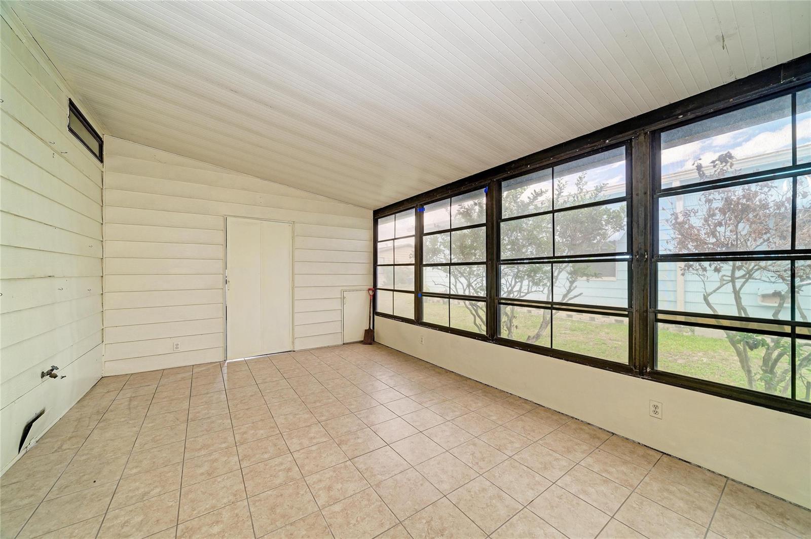 SHADOW BROOK MOBILE HOME UNIT 3A - Residential