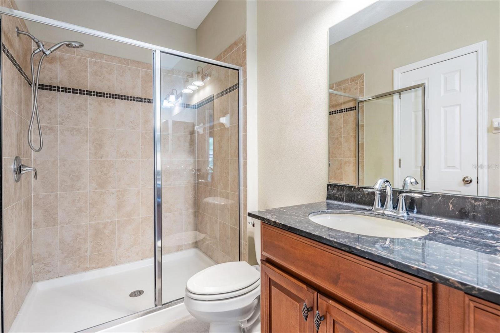 SOUTH HAMPTON - Residential