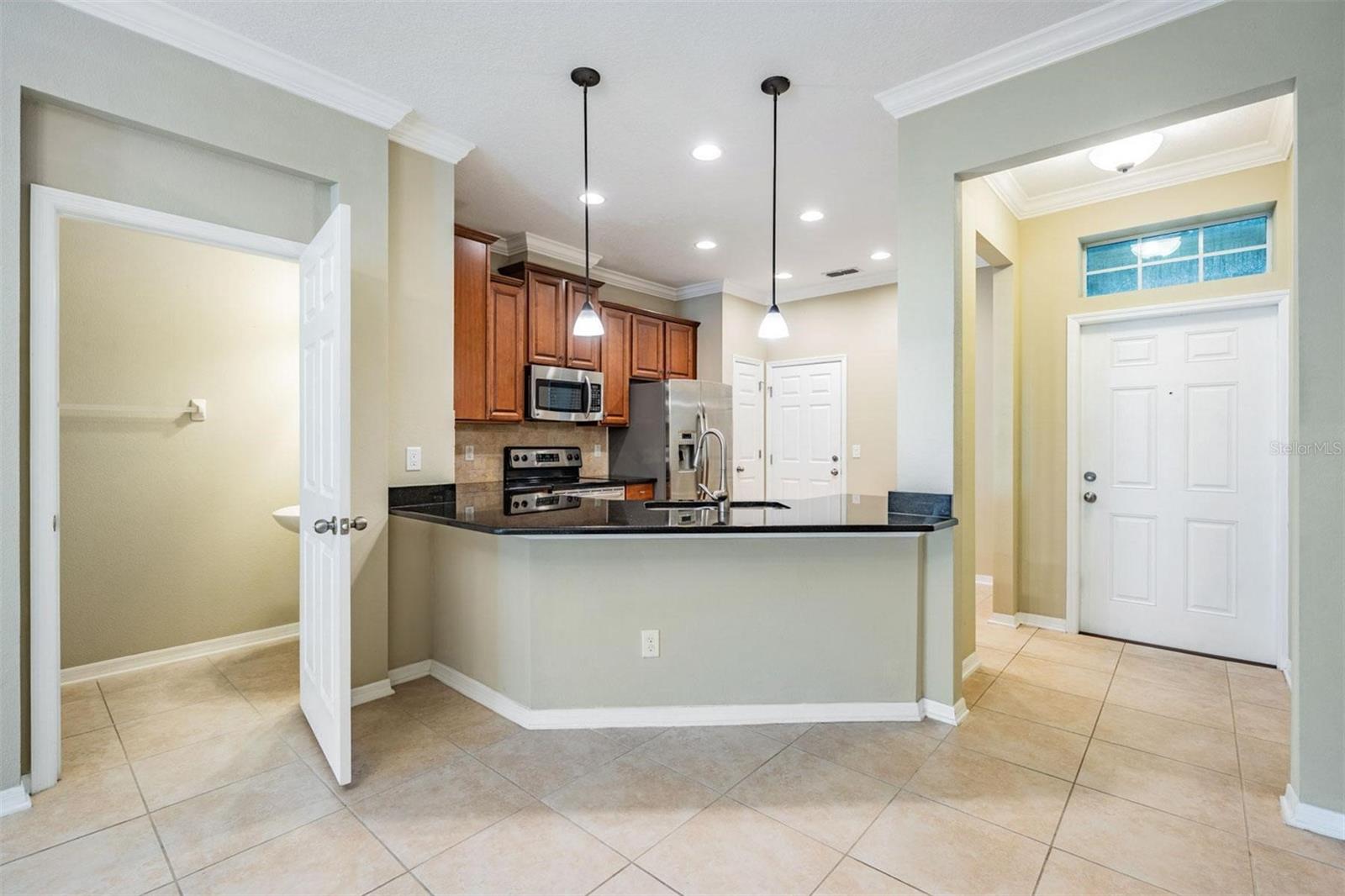 SOUTH HAMPTON - Residential