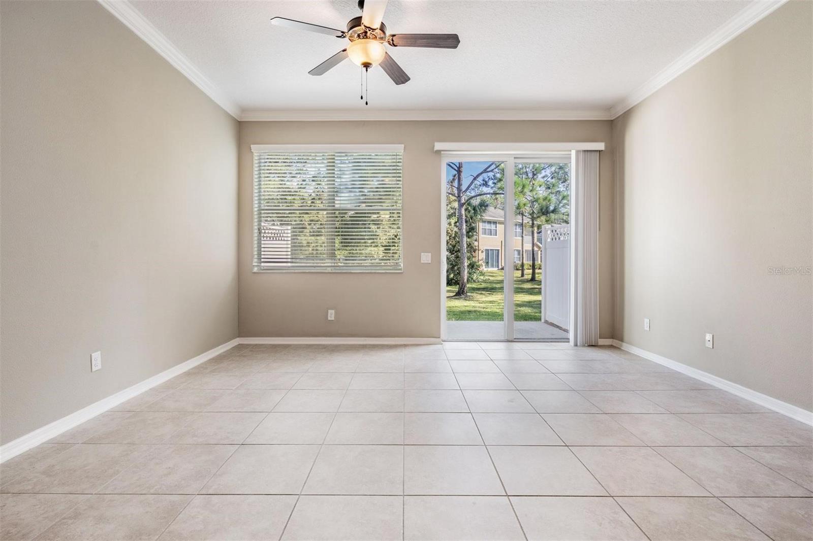 SOUTH HAMPTON - Residential